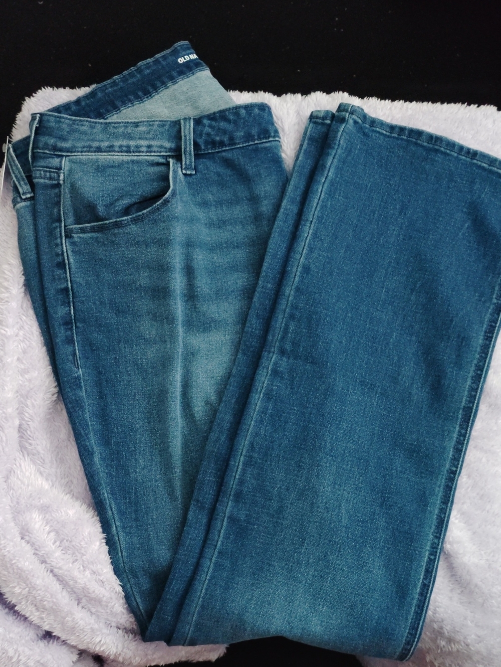 16 Long Old Navy Mid rise WOW Boot cut Jeans